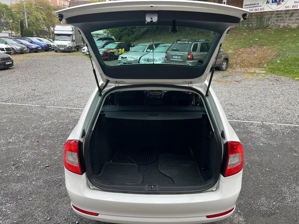 Škoda Octavia 1,4 TSi 90 Kw DSG ELEGANCE - foto 14