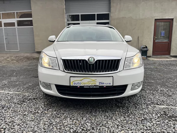 Škoda Octavia 1,4 TSi 90 Kw DSG ELEGANCE - foto 2