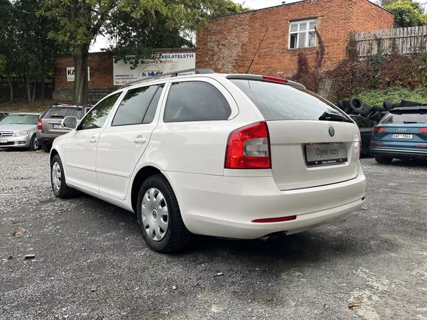 Škoda Octavia 1,4 TSi 90 Kw DSG ELEGANCE - foto 7