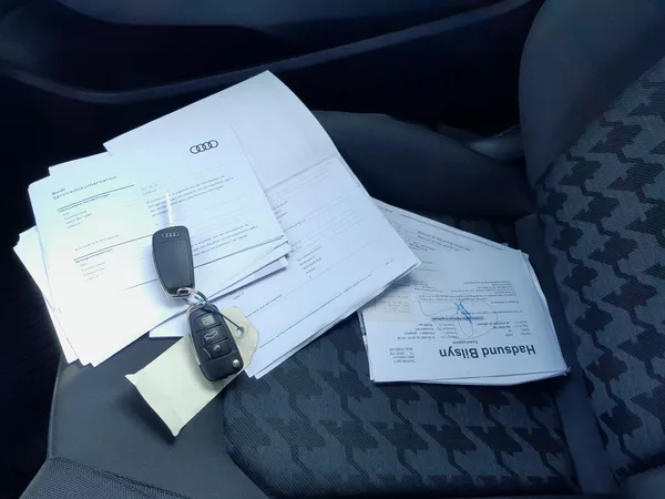 Audi A3 1,6 TDI serviska 2x klíč - foto 14