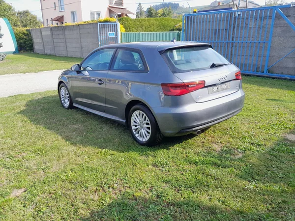 Audi A3 1,6 TDI serviska 2x klíč - foto 7