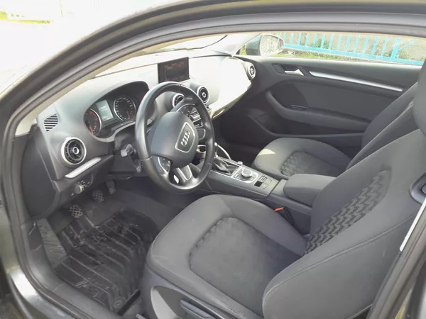 Audi A3 1,6 TDI serviska 2x klíč - foto 8