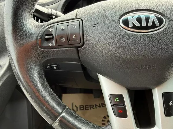 Kia Sportage 2.0 CRDI 4x4 Comfort Plus - foto 17