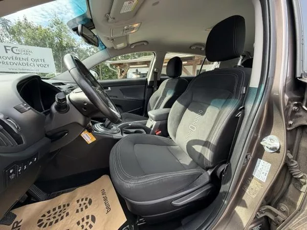 Kia Sportage 2.0 CRDI 4x4 Comfort Plus - foto 20