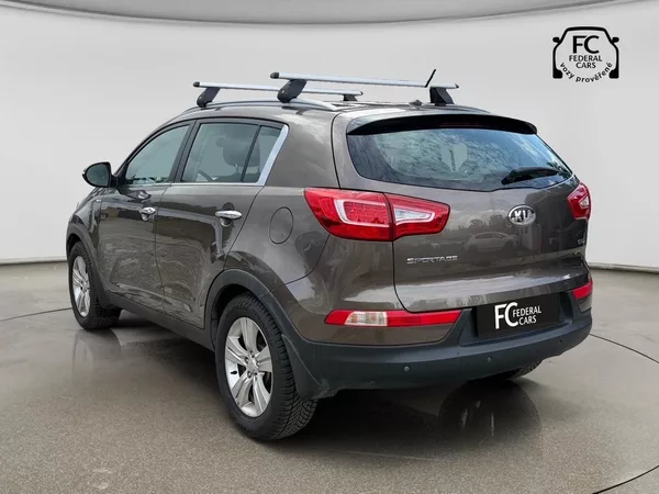 Kia Sportage 2.0 CRDI 4x4 Comfort Plus - foto 3