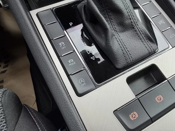 Škoda Superb 2.0 TDI 147kW Style Combi DSG - foto 20