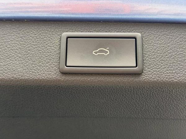 Škoda Superb 2.0 TDI 147kW Style Combi DSG - foto 34