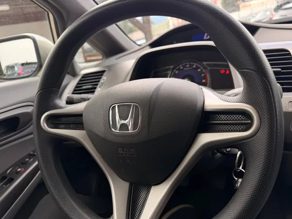 Honda Civic 8. gen 1.8 LS - foto 11