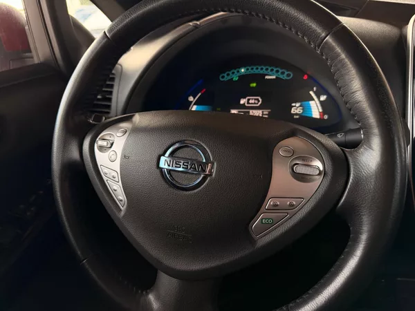 Nissan Leaf Tekna - foto 9