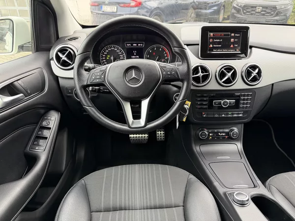 Mercedes-Benz Třídy B 2. gen B 200 - foto 10