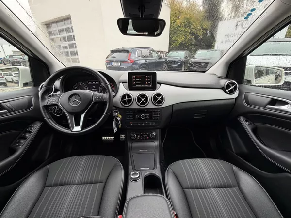 Mercedes-Benz Třídy B 2. gen B 200 - foto 9