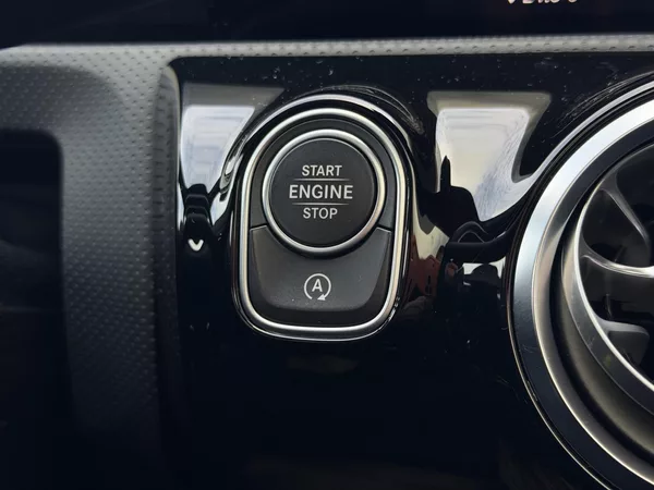 Mercedes-Benz CLA 220d Shooting Brake AMG - foto 22