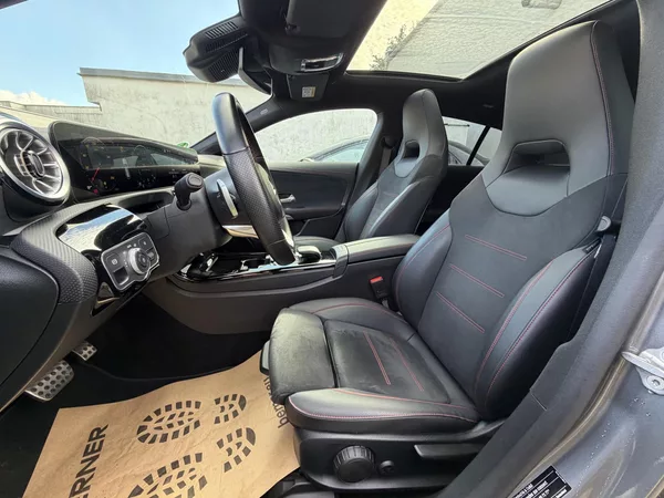 Mercedes-Benz CLA 220d Shooting Brake AMG - foto 32