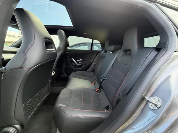 Mercedes-Benz CLA 220d Shooting Brake AMG - foto 33