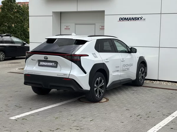Toyota bZ4X Prestige 64k KWh 4x4 217k - foto 4