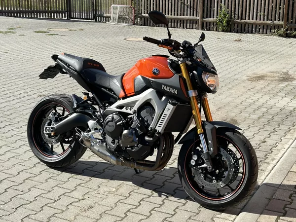 Yamaha MT-09 TOP – 10 920 Km – AKRAPOVIČ