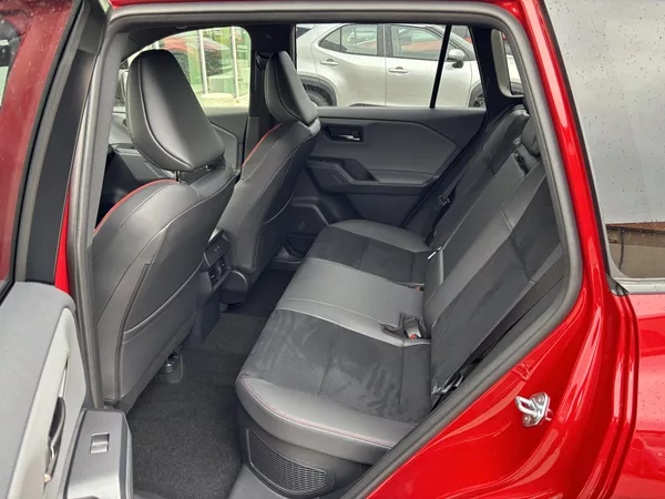 Toyota RAV4 GR SPORT SKY 2,5 HEV 4X4 AT - foto 8