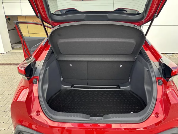 Toyota C-HR STYLE 1,8 HEV AT - foto 9