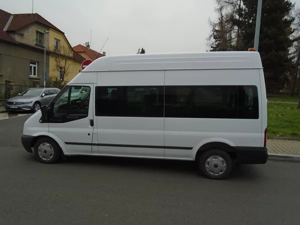 Ford Transit 2.2 TDCi L3H3 Bus 9 míst AC