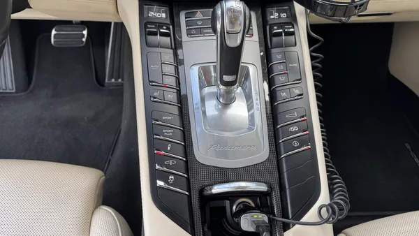 Porsche Panamera Turbo S - foto 10