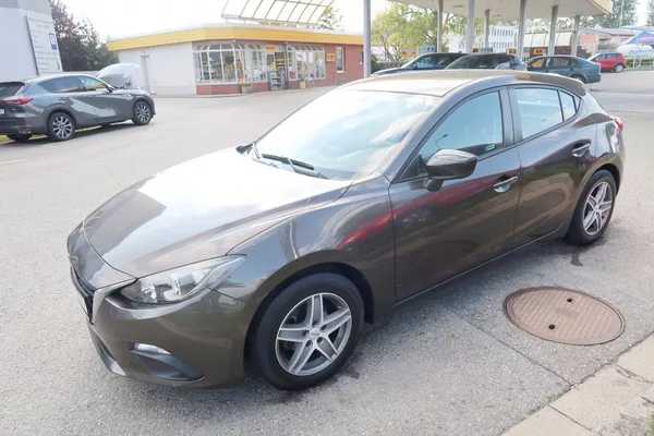 Mazda 3 HB 1,5 G100, 2 sady kol, ČR - foto 11