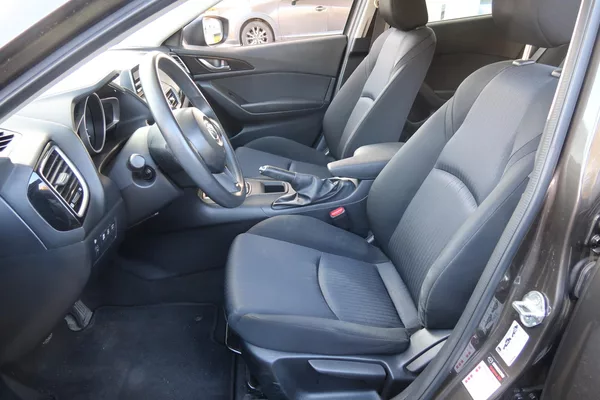 Mazda 3 HB 1,5 G100, 2 sady kol, ČR - foto 14