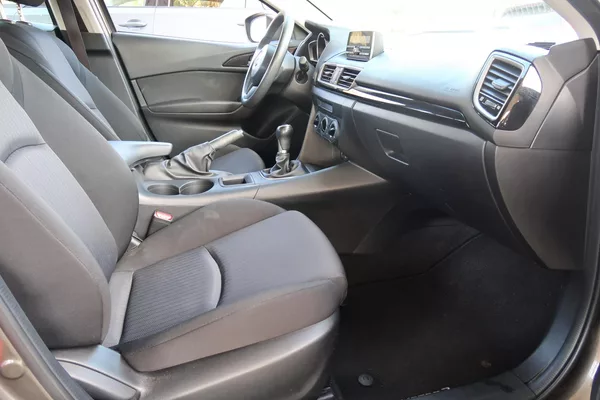 Mazda 3 HB 1,5 G100, 2 sady kol, ČR - foto 18
