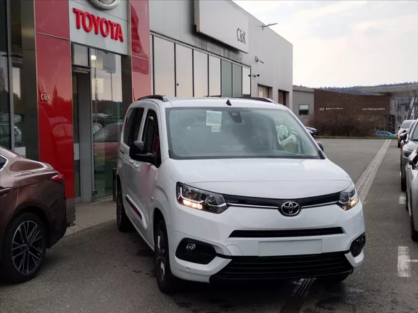 Toyota ProAce City Verso 1,2 pack Comfort výbava Famil