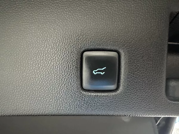 Ford Kuga Titanium X 2.5i HEV 190k aut - foto 12