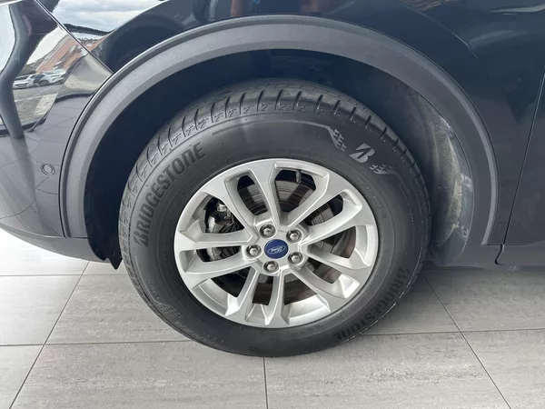 Ford Kuga Titanium X 2.5i HEV 190k aut - foto 2