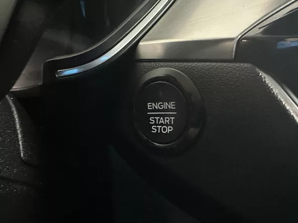 Ford Kuga Titanium X 2.5i HEV 190k aut - foto 22