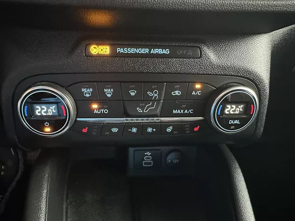 Ford Kuga Titanium X 2.5i HEV 190k aut - foto 29
