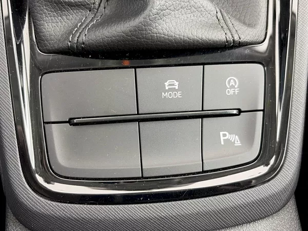 Škoda Scala DSG 1.0TSI 85kW Top Selection - foto 24