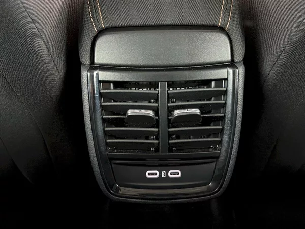 Škoda Scala DSG 1.0TSI 85kW Top Selection - foto 28