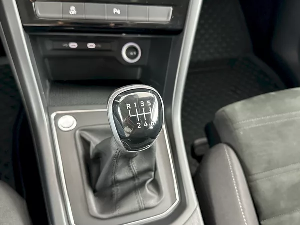 Volkswagen Touran Comfortline 1.5 TSI 110kW - foto 23