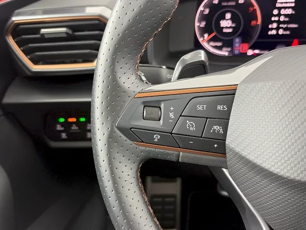 Cupra Leon ST 2.0 TSI 180kW DSG - foto 27