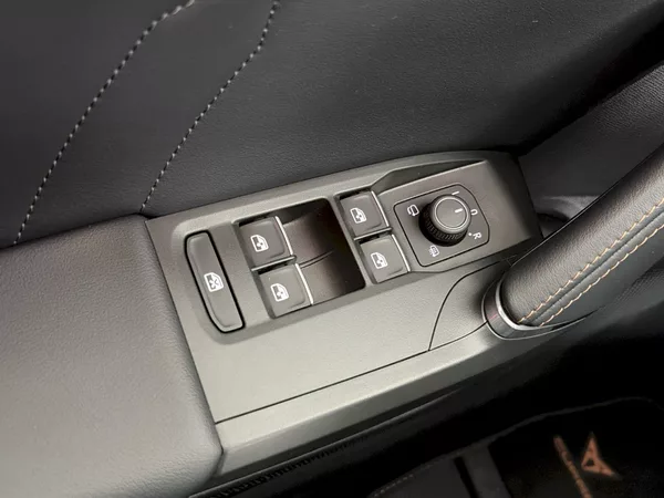 Cupra Leon ST 2.0 TSI 180kW DSG - foto 28