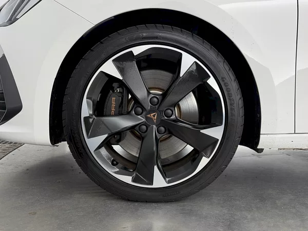 Cupra Leon ST 2.0 TSI 180kW DSG - foto 33