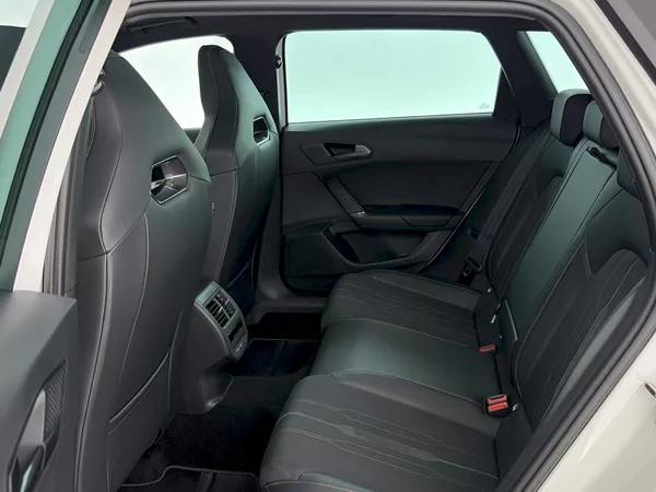 Cupra Leon ST 2.0 TSI 180kW DSG - foto 8