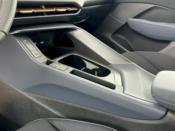 Cupra Terramar VZ 2.0 TSI 195kW 4x4 DSG - foto 25