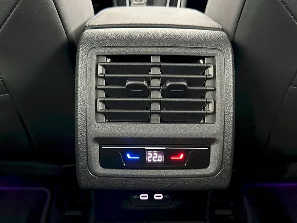 Volkswagen Golf R 2.0 TSI 245kW 4Motion DSG - foto 32