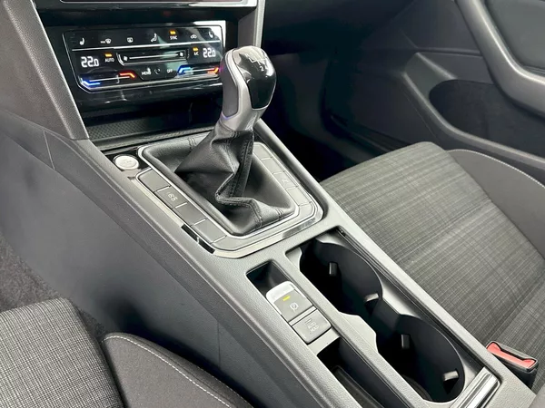 Volkswagen Passat Business 2.0 TDI 110kW - foto 20