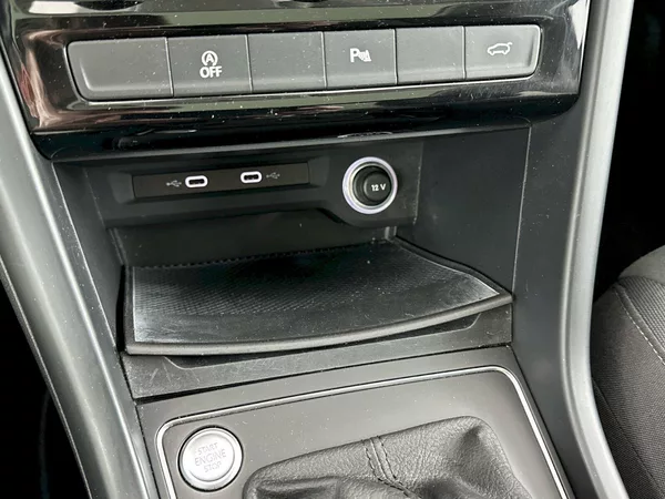 Volkswagen Touran Comfortline 2.0 TDI 90kW - foto 21