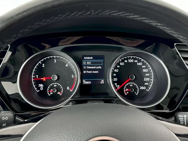 Volkswagen Touran Comfortline 2.0 TDI 90kW - foto 9