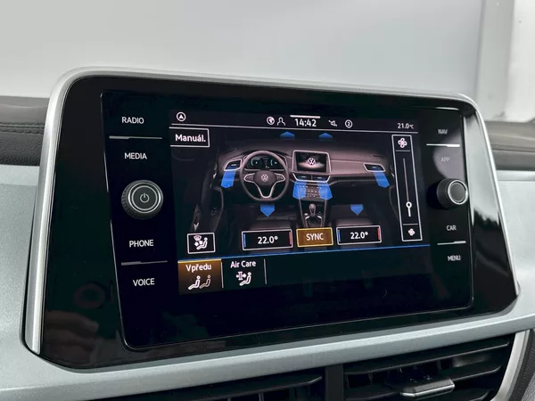 Volkswagen T-Roc Life GOAL 1.0 TSI 85kW - foto 16
