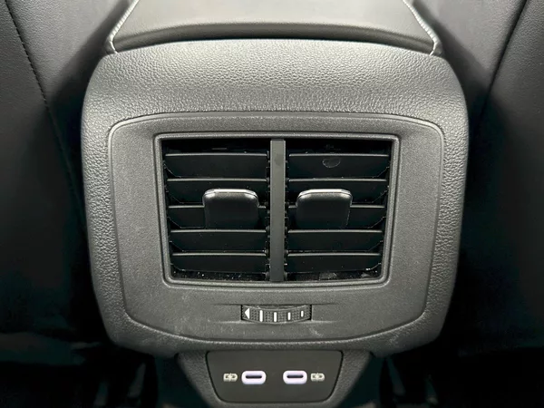 Volkswagen T-Roc Life GOAL 1.0 TSI 85kW - foto 26