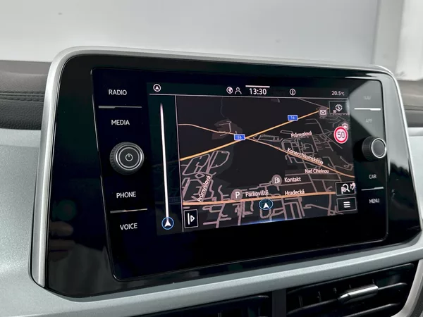 Volkswagen T-Roc Life GOAL 1.0 TSI 85kW - foto 11