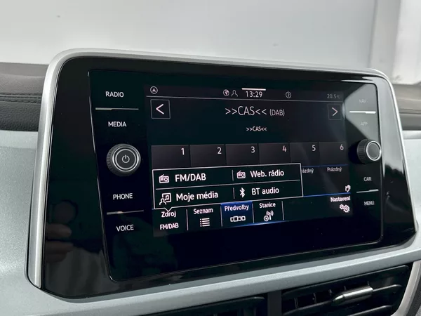 Volkswagen T-Roc Life GOAL 1.0 TSI 85kW - foto 15