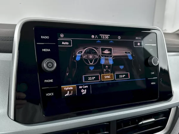 Volkswagen T-Roc Life GOAL 1.0 TSI 85kW - foto 16