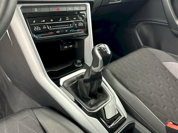 Volkswagen T-Roc Life GOAL 1.0 TSI 85kW - foto 22